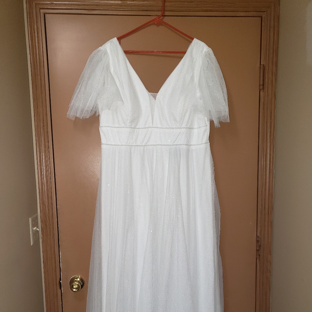 Ever-Pretty brand white full length size 22W dress NWT